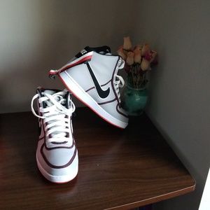 Nike Air Max Coliseum Racer